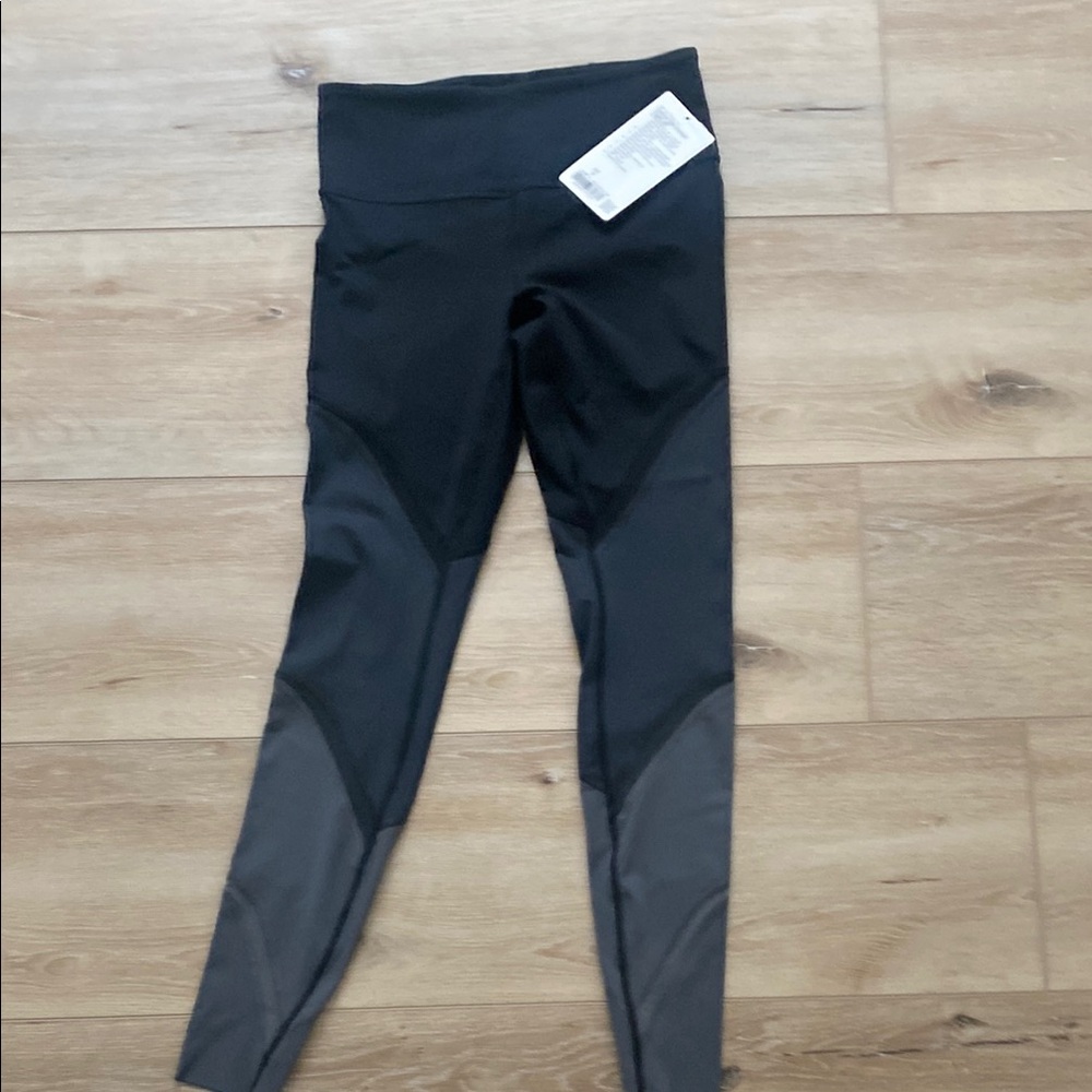 Lululemon Black/ gray Leggings